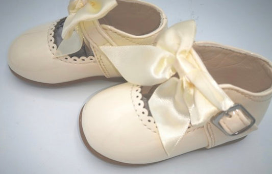 Melia cream  patent shoes