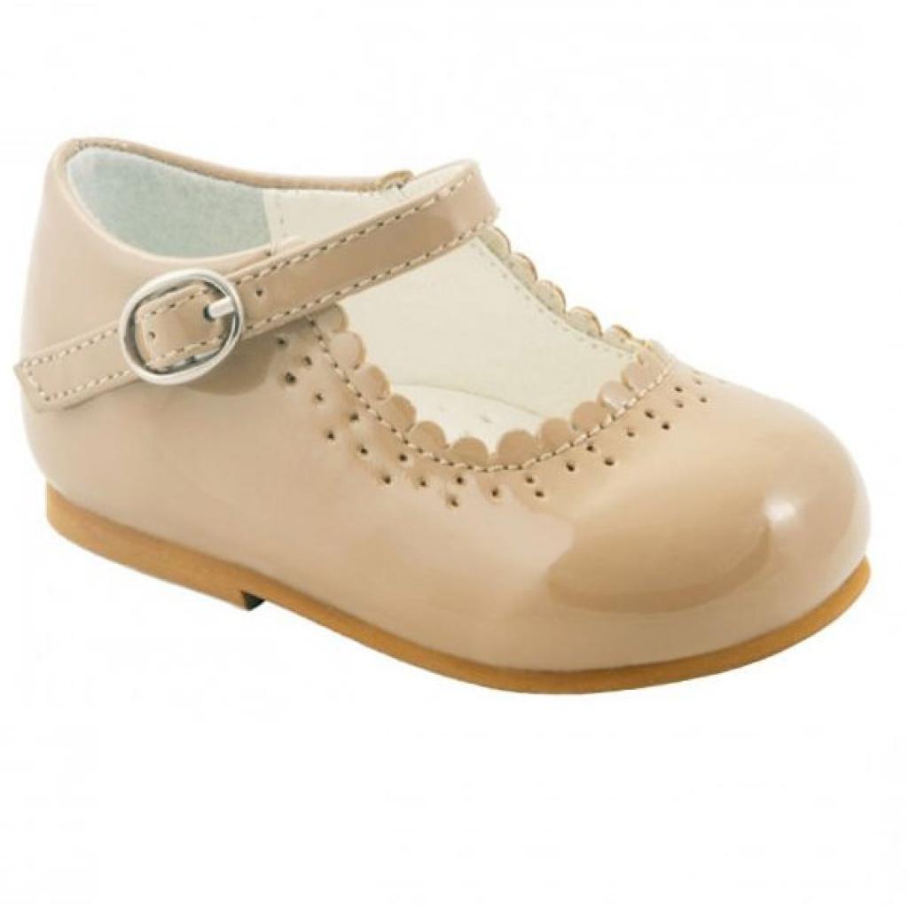 Sevva beige shoes