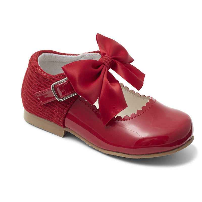 Sevva girls red patent shoes size 9