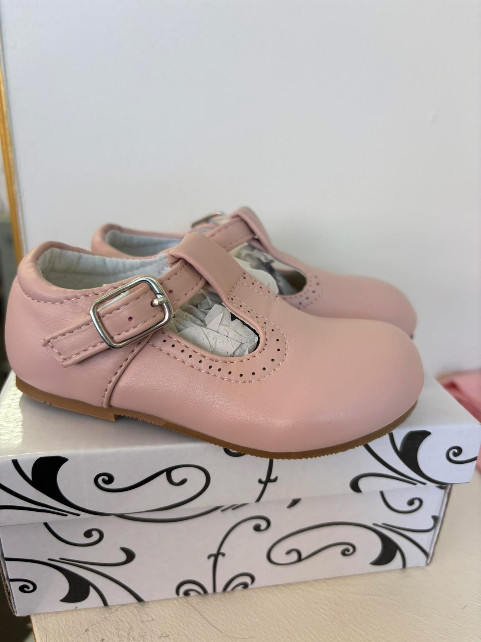 Sevva pink baby girls shoes size 6