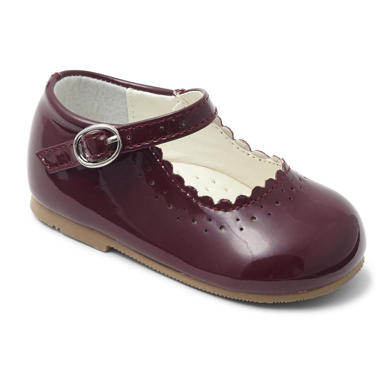 Sevva burgandy Mary Jane’s size 3